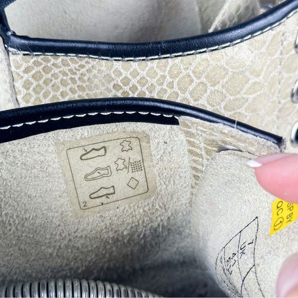 Dr. Martens Womens 1460W Tan Suede Snakeskin Combat Pascal Boots Size Women US 9 - Picture 13 of 16